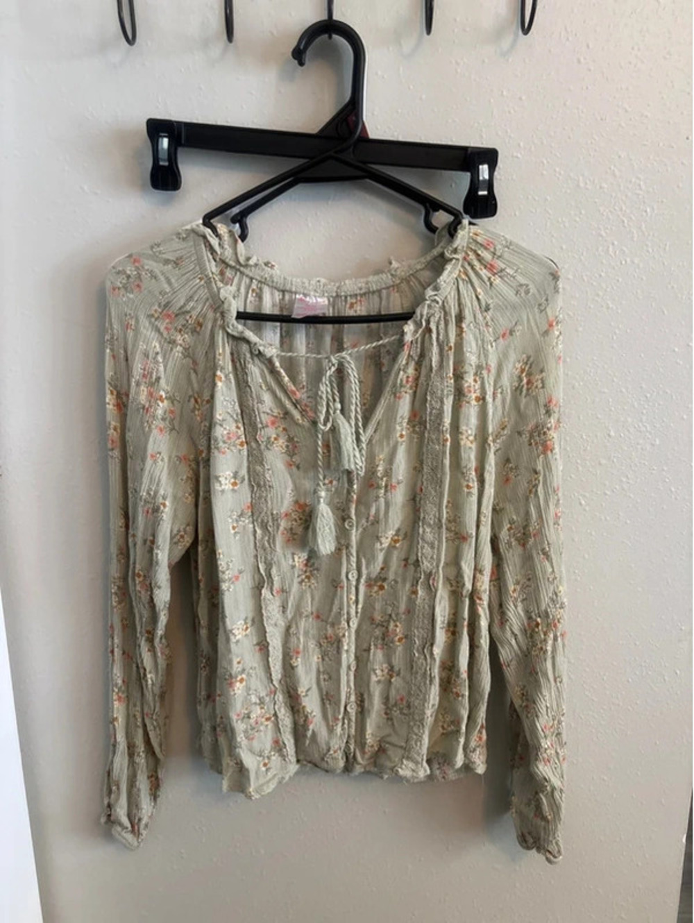 No boundaries extra small flower, print dressy casual shirt